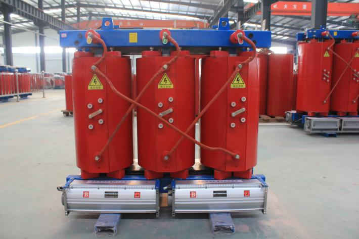 一般北京創(chuàng)聯(lián)匯通電氣全鋁的干式變壓器800kva價(jià)格是33900元，全銅的800kva干式變壓器價(jià)格是65000元。
